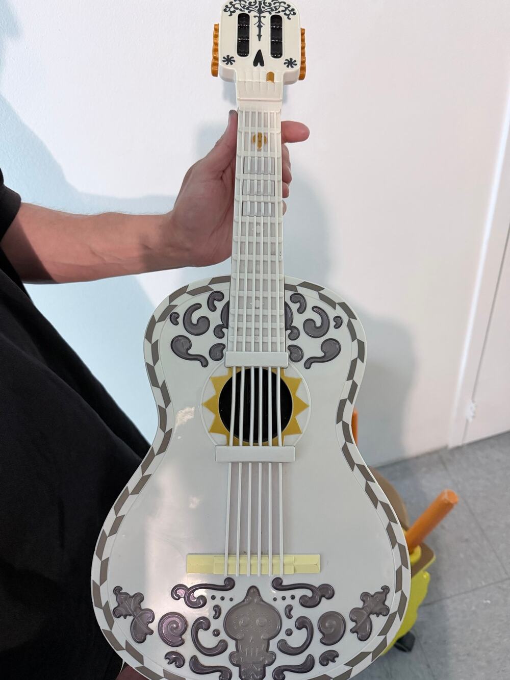 Disney Pixar Coco Interactive Miguel Toy Guitar Sound & Light Tested Working